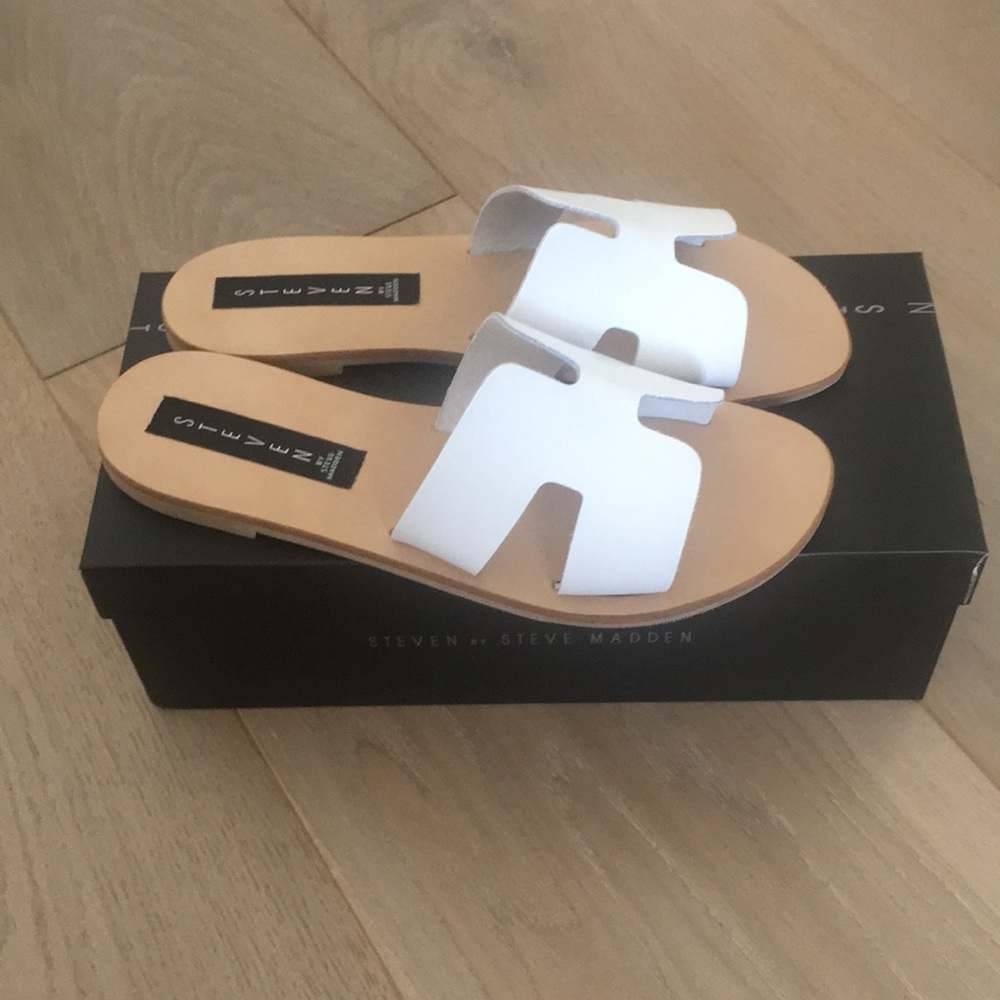 Steve Madden Greece White Sandals
